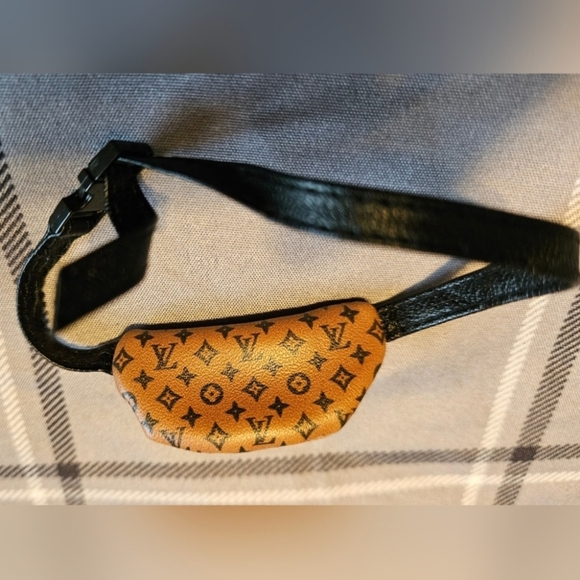 Labubu Pop Mart The Monsters LV Mini Purse NWOT - Picture 2 of 3